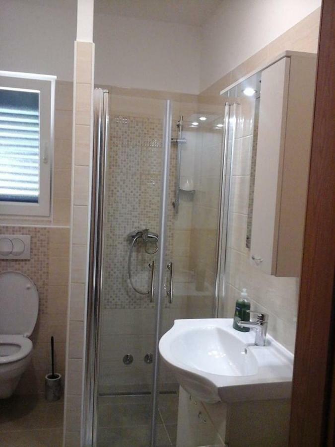 Kreso I Niko Apartment Grebastica Bagian luar foto
