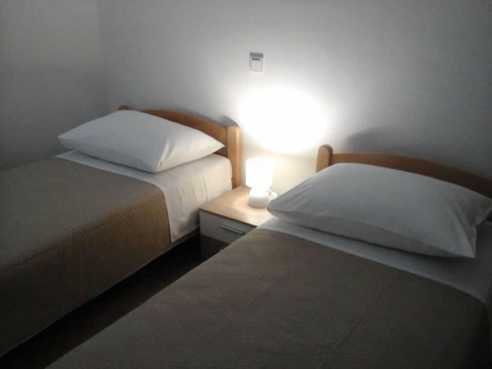 Kreso I Niko Apartment Grebastica Bagian luar foto