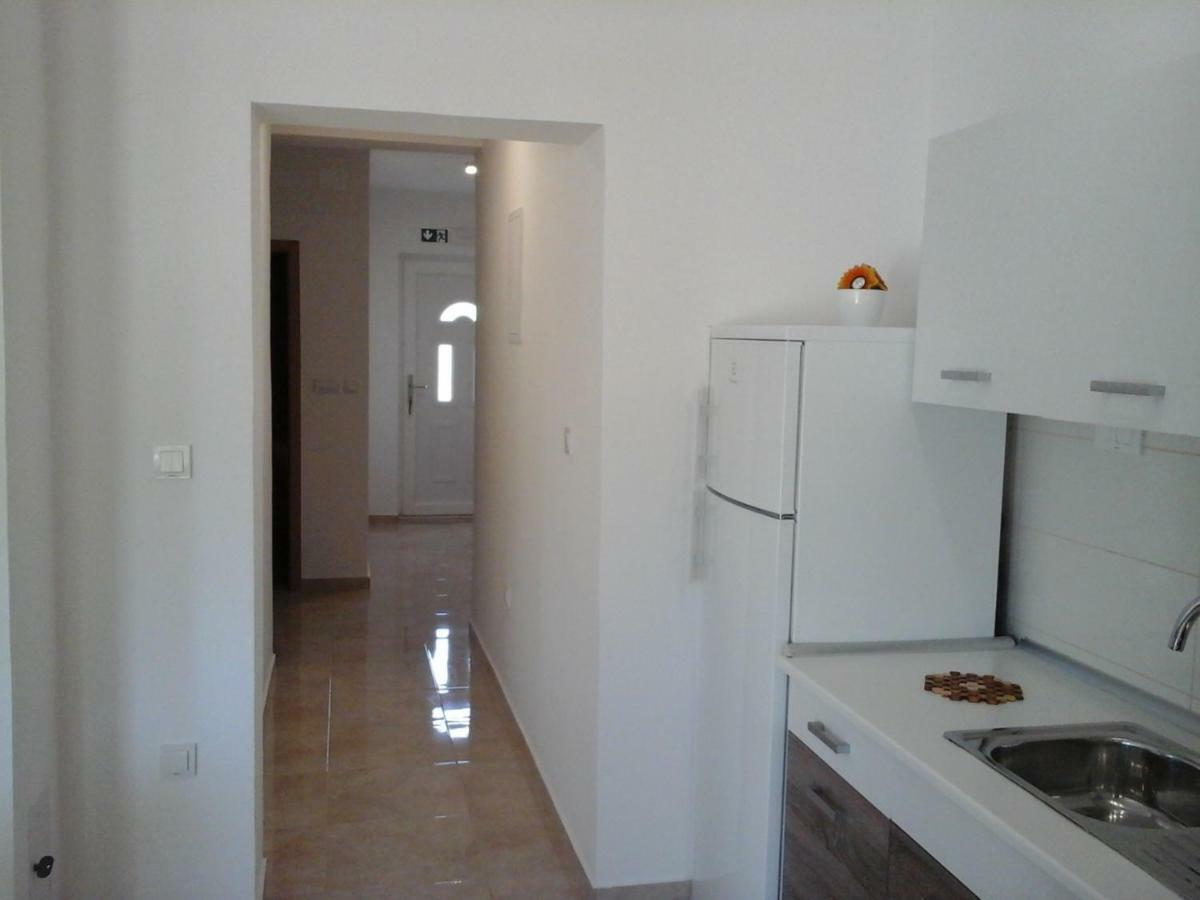 Kreso I Niko Apartment Grebastica Bagian luar foto