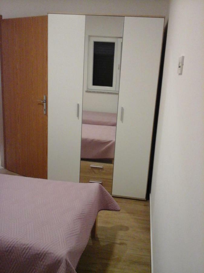 Kreso I Niko Apartment Grebastica Bagian luar foto