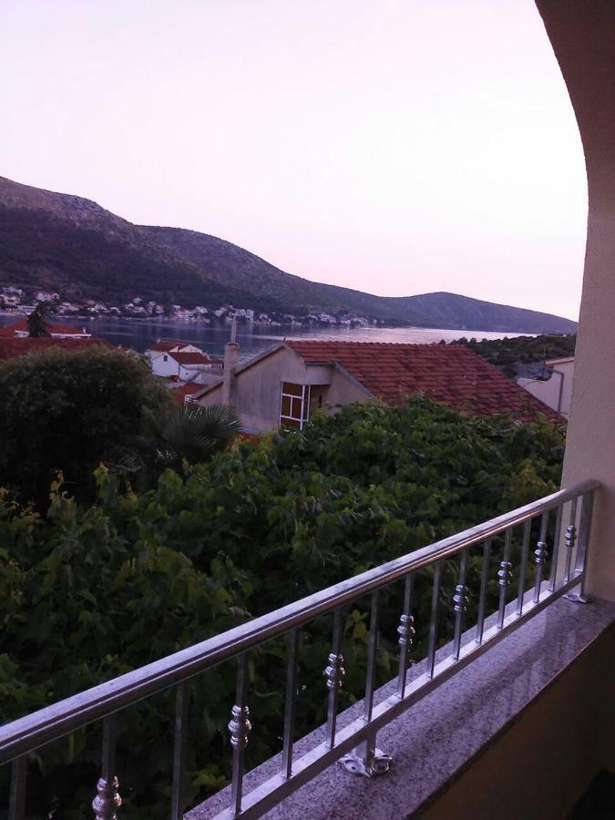 Kreso I Niko Apartment Grebastica Bagian luar foto